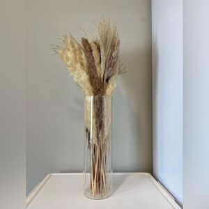 Glass Vase with Pampas Grass Included